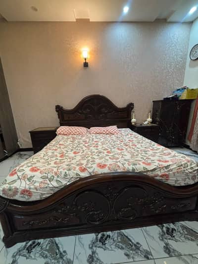 king size bed set with dressing table