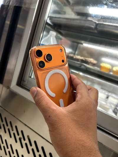 iPhone XR converted to 17 pro