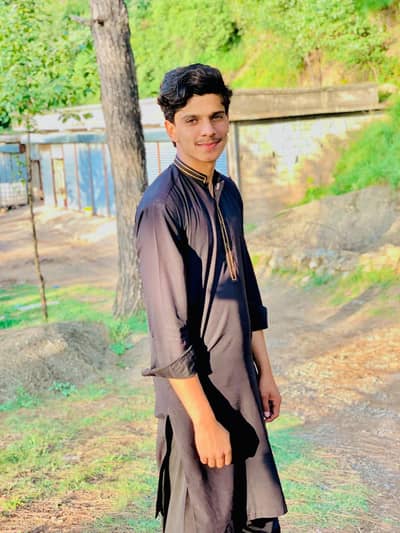 I need house driver job
