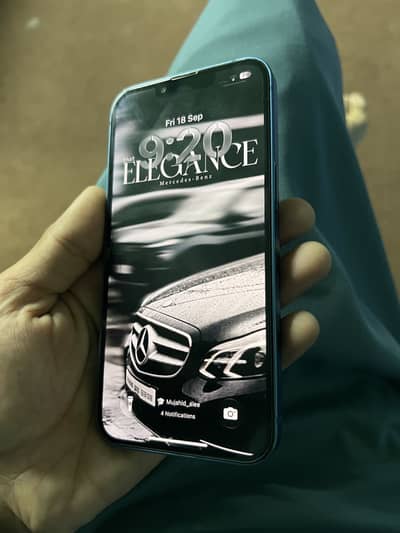 Apple iPhone 13