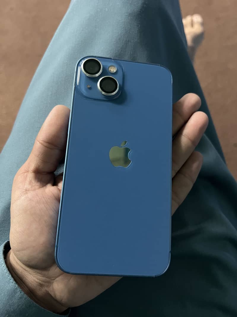 Apple iPhone 13 2