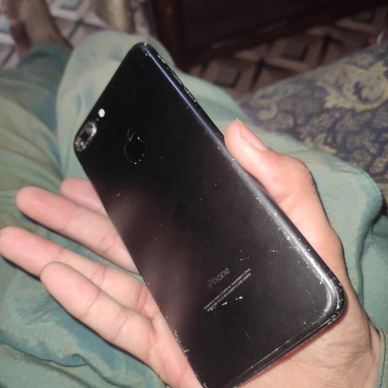 Apple iPhone 7 Plus 3