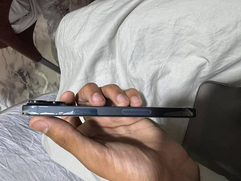 Apple iPhone 14 2