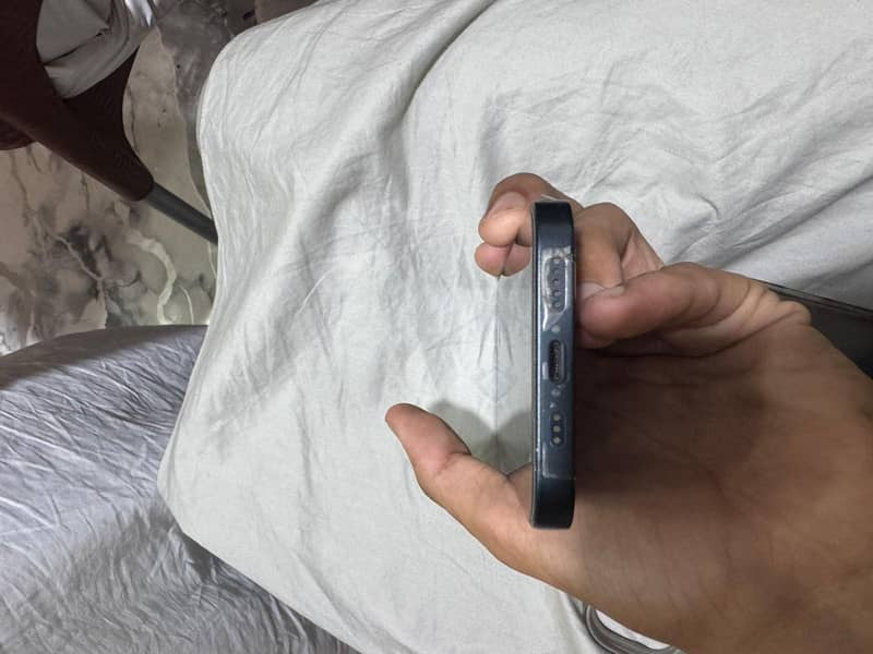 Apple iPhone 14 5