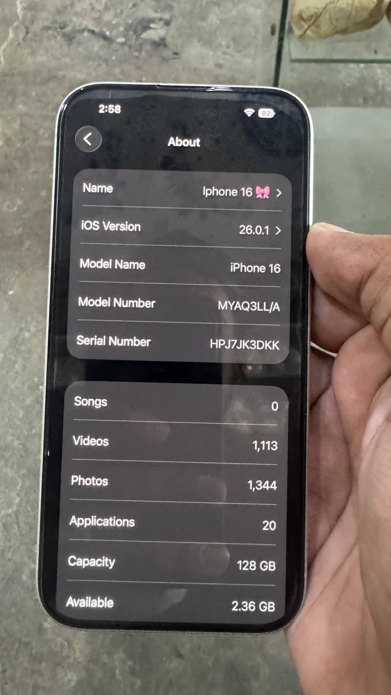 Apple iPhone 16 5