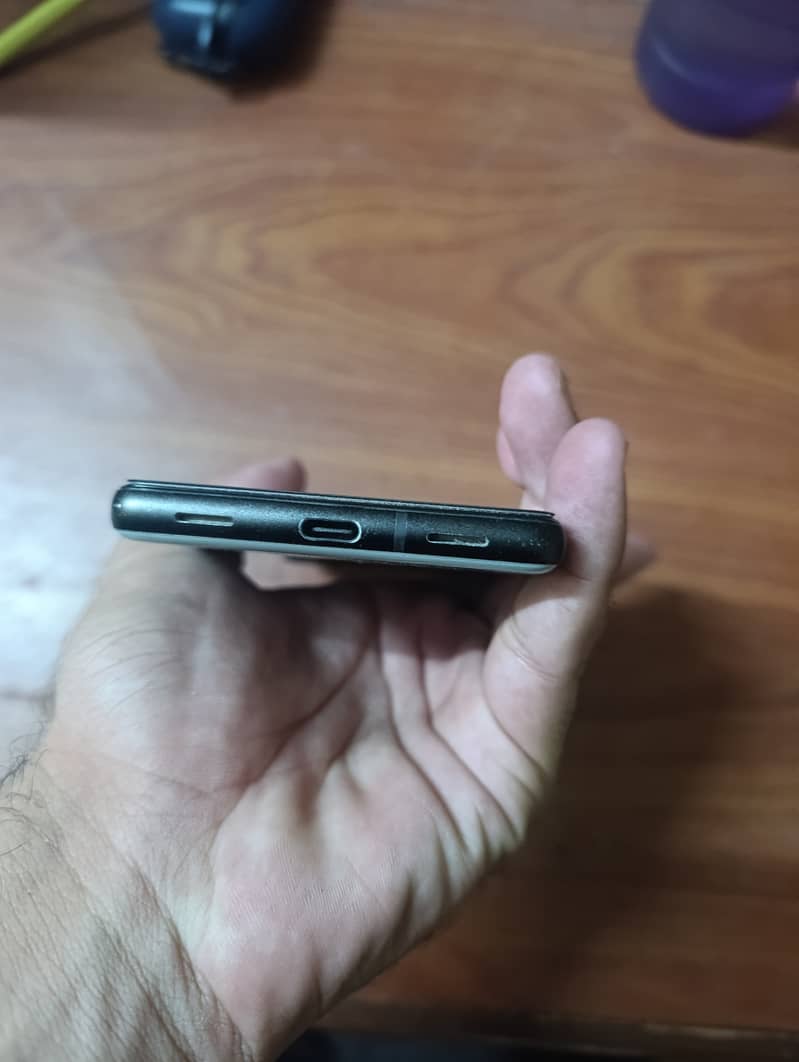 Google Pixel 6a 5