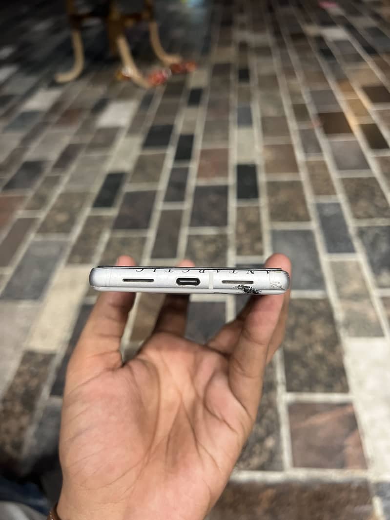 Google Pixel 7 3