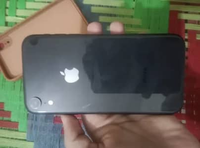 Apple iPhone XR