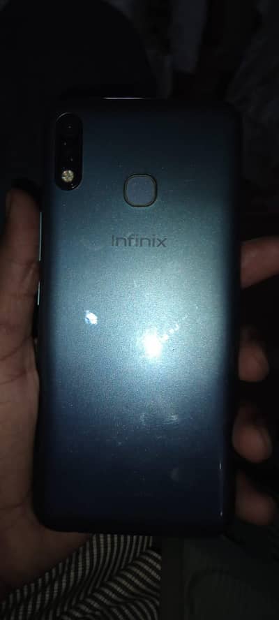 Infinix Hot 8 Lite