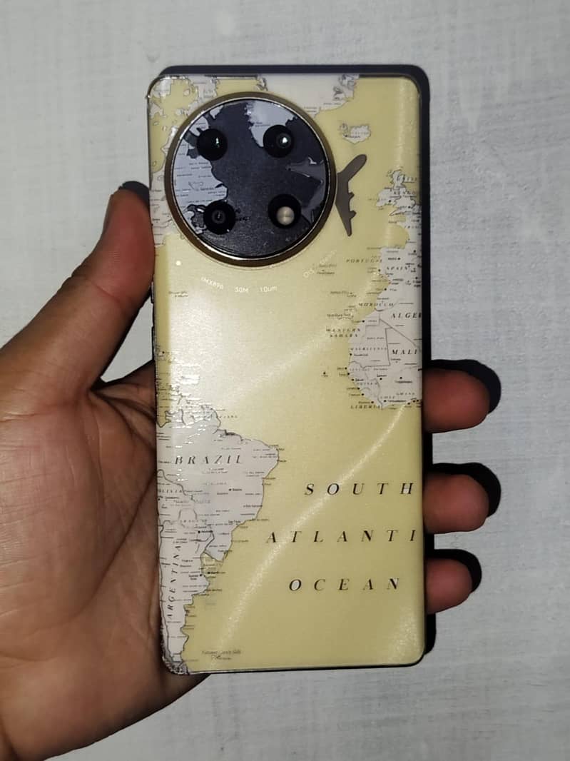 Tecno CAMON 30S 3