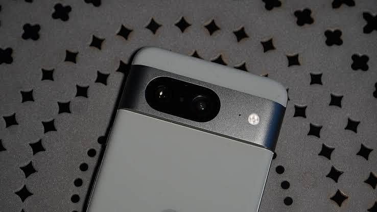 Google Pixel 8 2