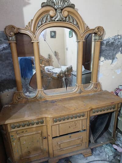 dresser