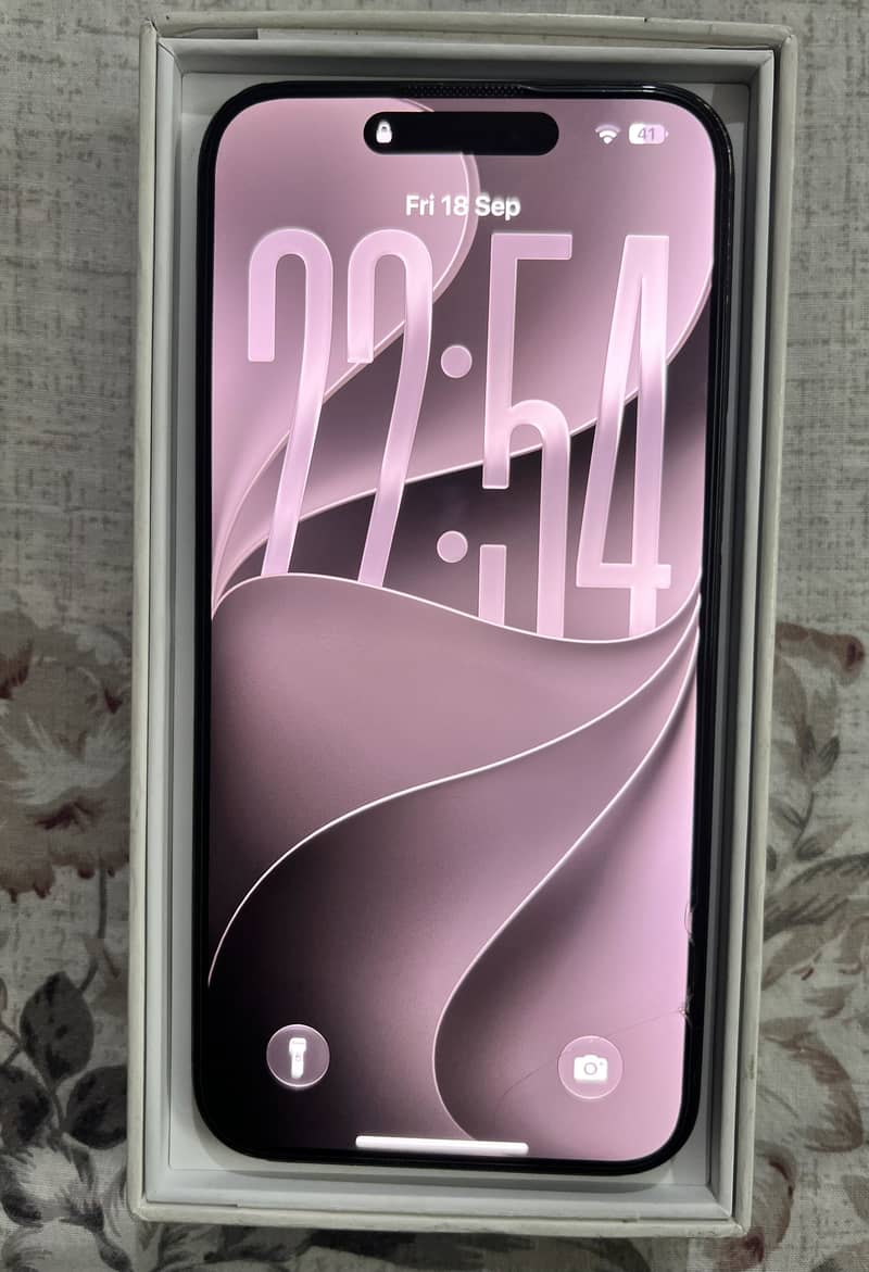 iPhone 15 Pro Max 1