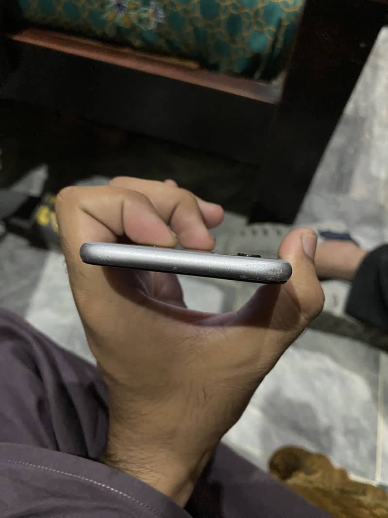 Apple iPhone 6S 2