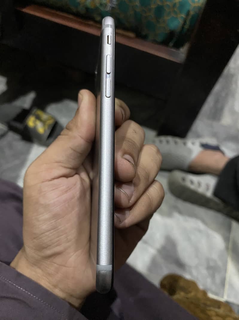 Apple iPhone 6S 5