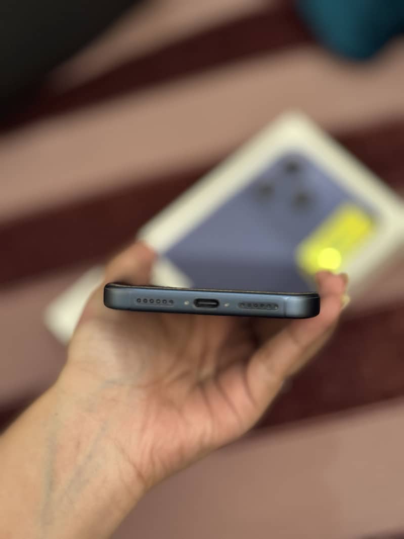 Apple iPhone 17 Pro Max 2