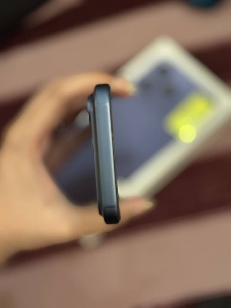 Apple iPhone 17 Pro Max 5
