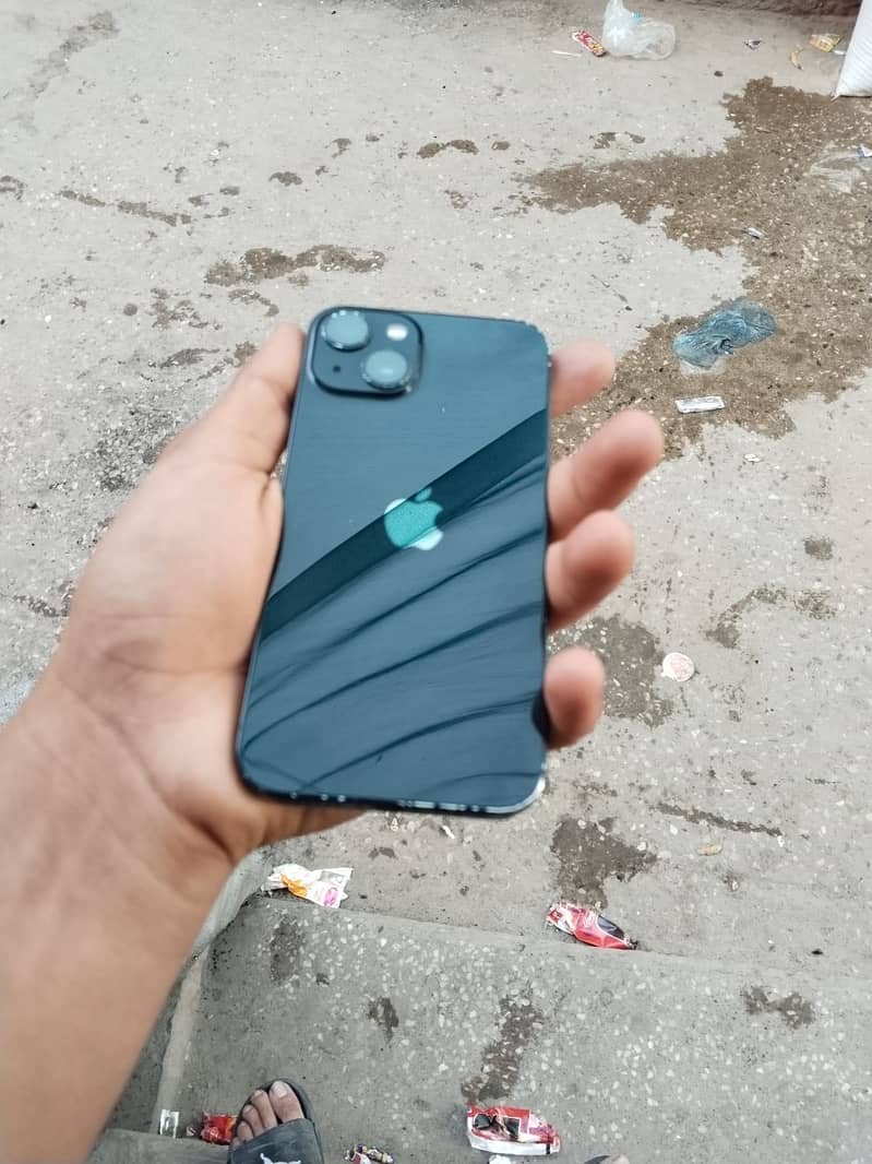 Apple iPhone 13 1