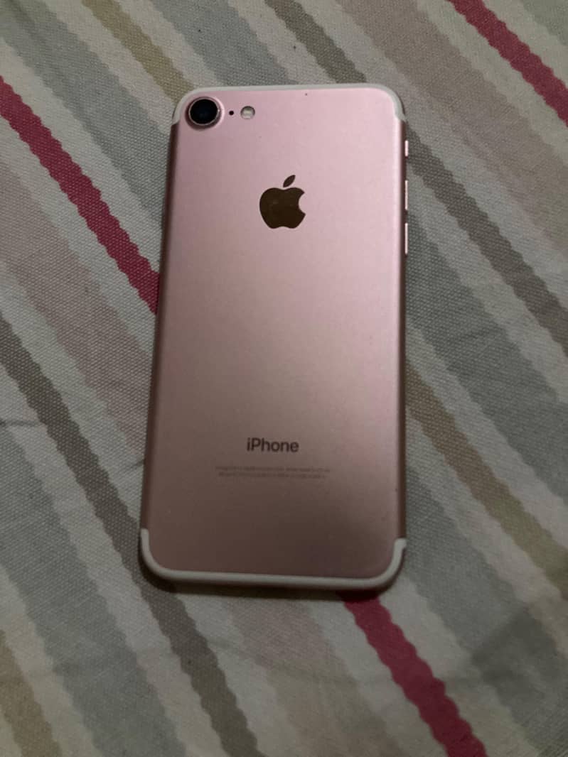 Apple iPhone 7 0