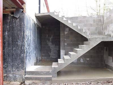 Concrete Stair Display Stand / Decorative Concrete Steps