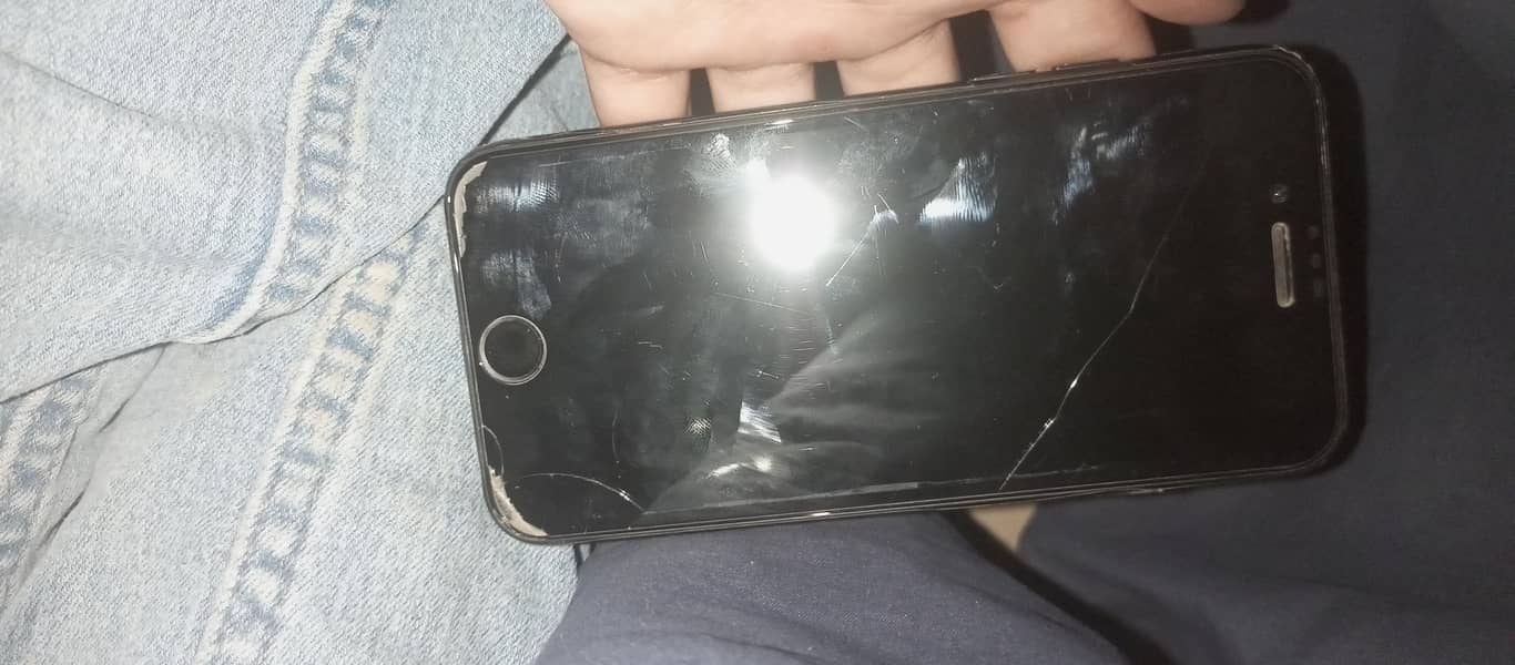 Apple iPhone 7 2
