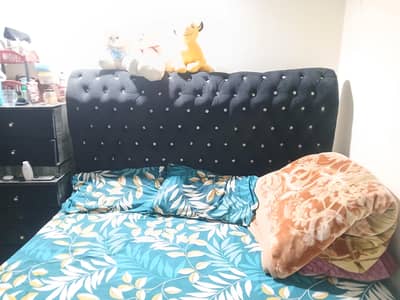 Stylish Black Velvet Tufted Bed Set with Matching Dressing Table