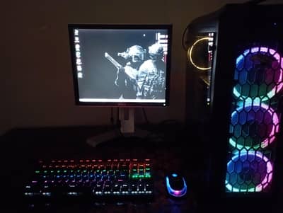 Gaming PC with wooden Table