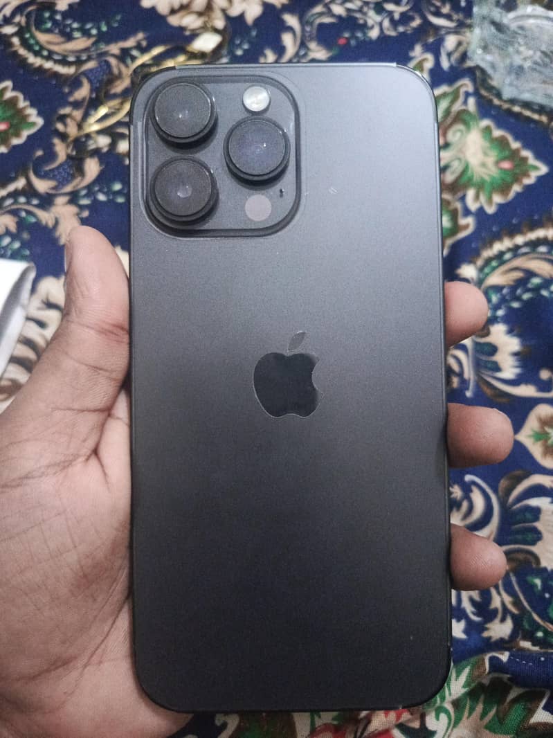 Apple iPhone 14 Pro Max 3