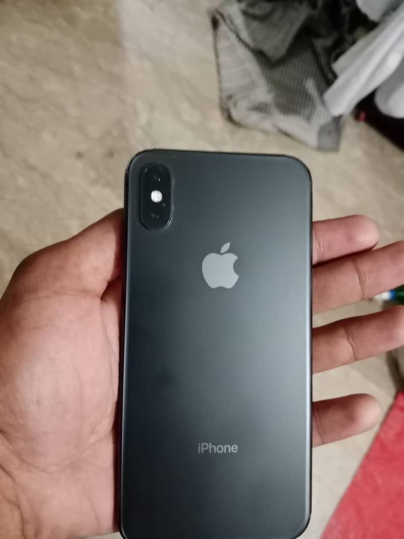 Apple iPhone XS 4