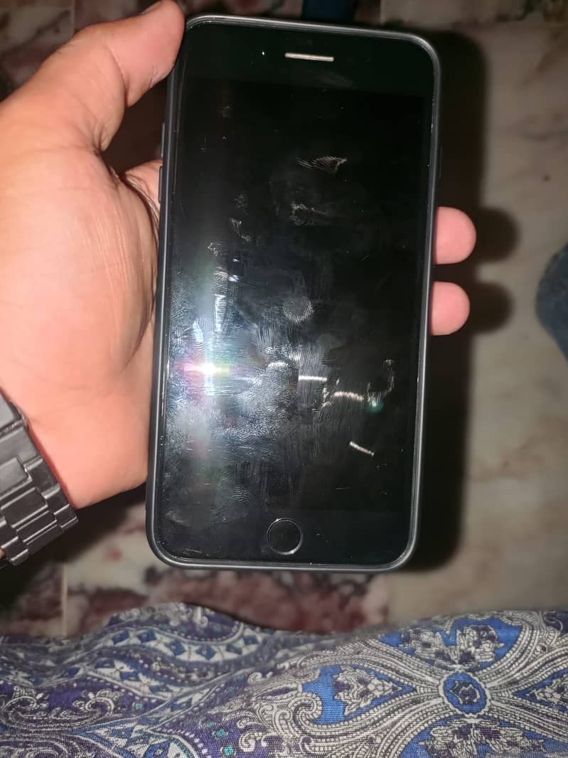 Apple iPhone 7 Plus 2