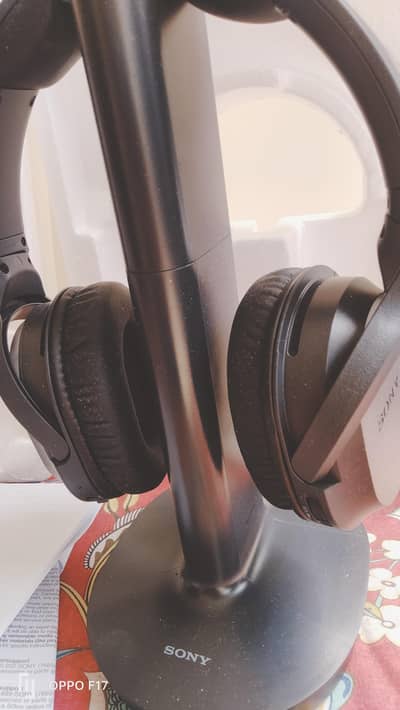 Sony wireless headphones