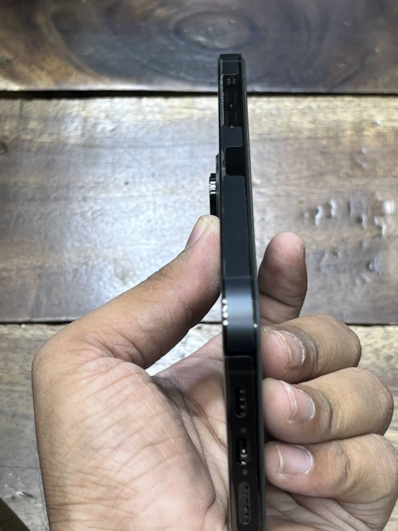 Apple iPhone 14 Pro Max 2