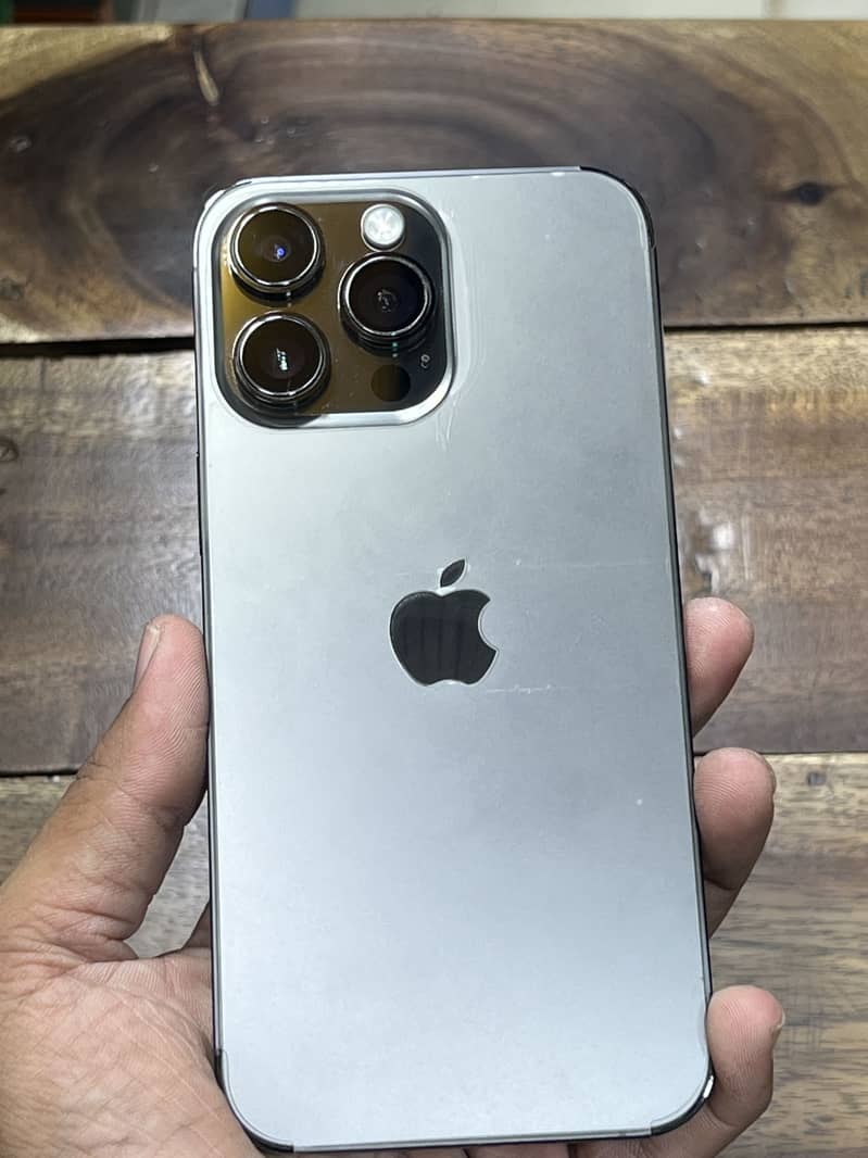 Apple iPhone 14 Pro Max 4