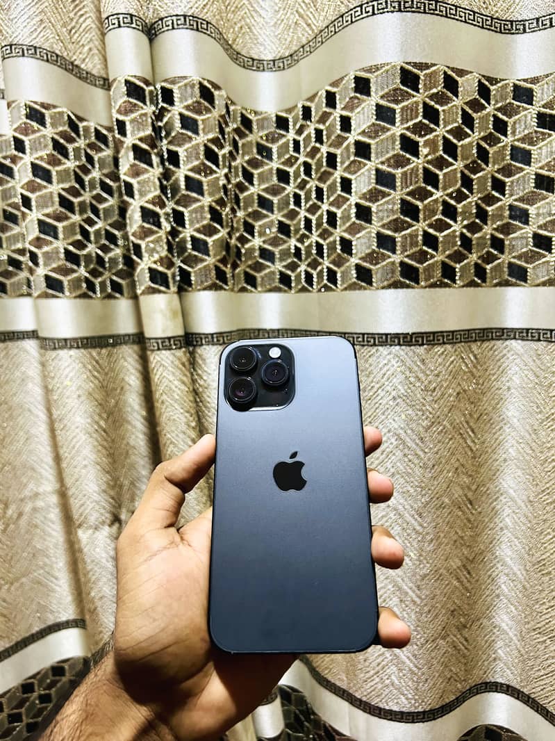 Apple iPhone 14 Pro Max 0