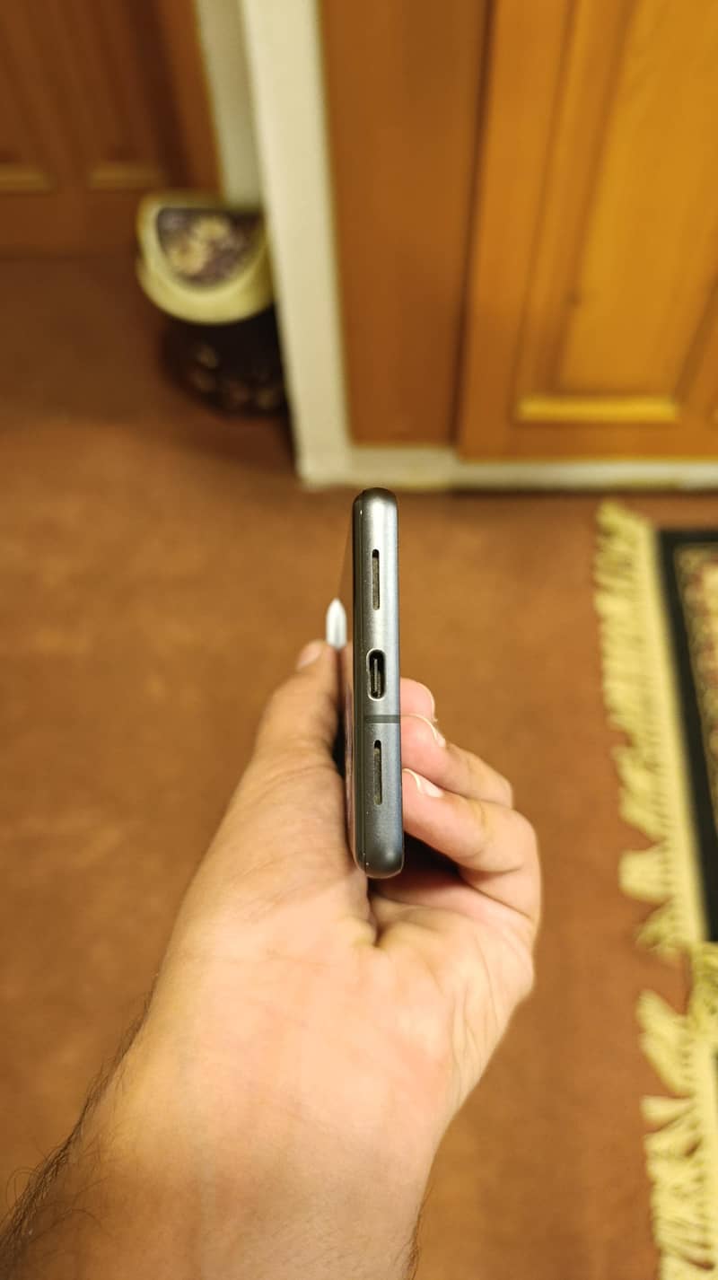 Google Pixel 7 4