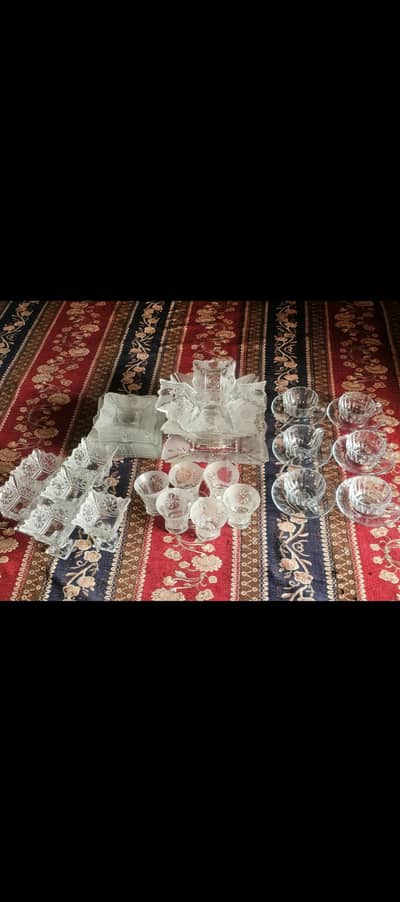 White crockery sheesha set