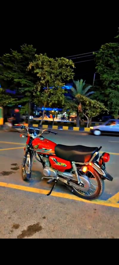 2027 stickr hai aik weak hoa liay 250 chlla fresh bike