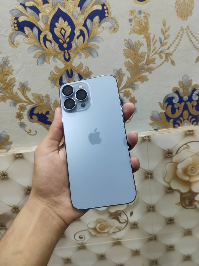 Apple iPhone 13 Pro Max 3