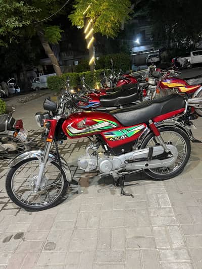 honda 70 2022 model urgent sale call whatapp 03115784137