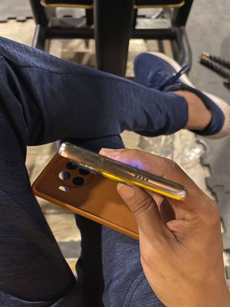 Tecno Spark 20 Pro Plus 4