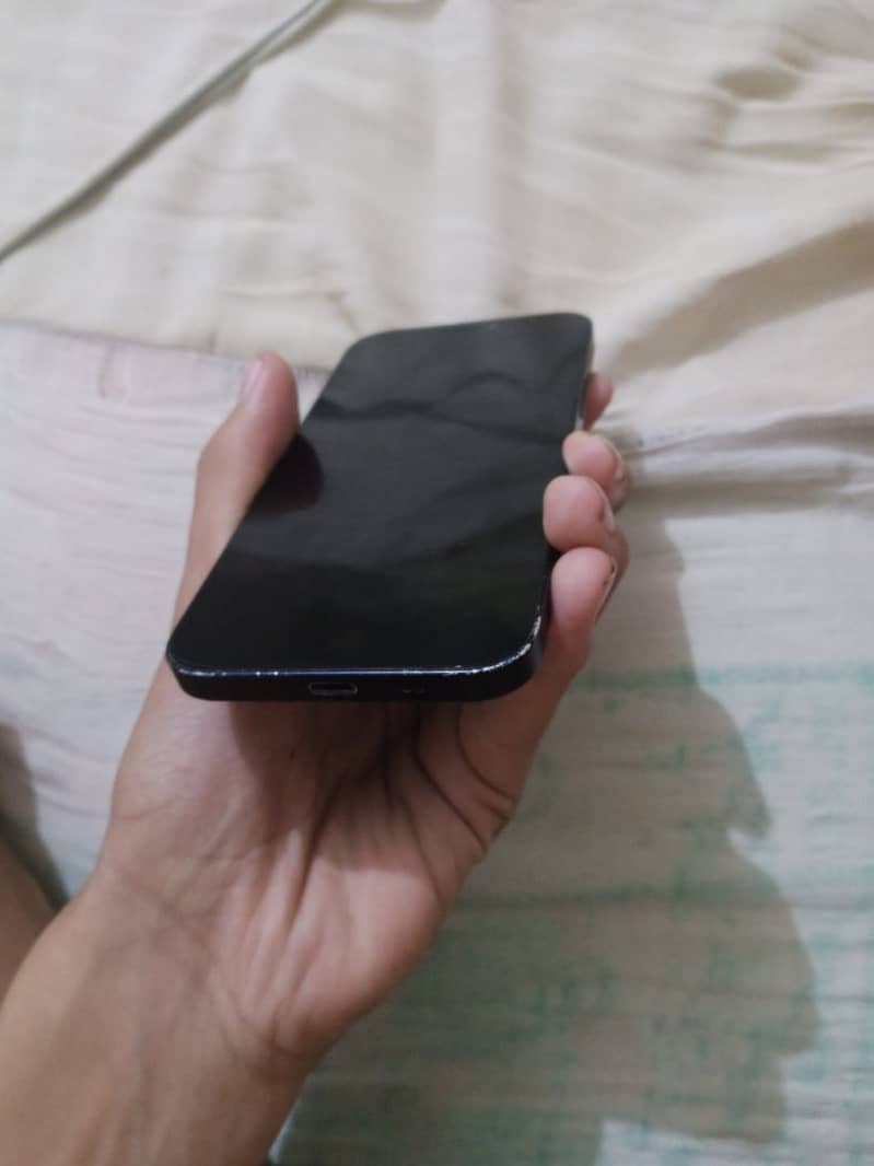 Apple iPhone 12 6