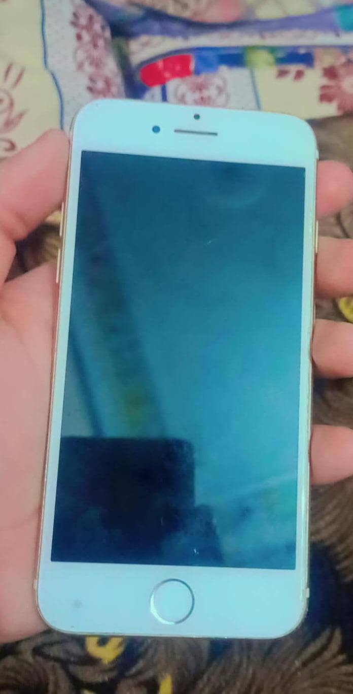 Apple iPhone 7 1