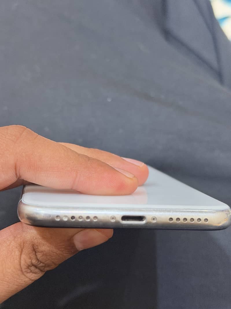 Apple iPhone X 6