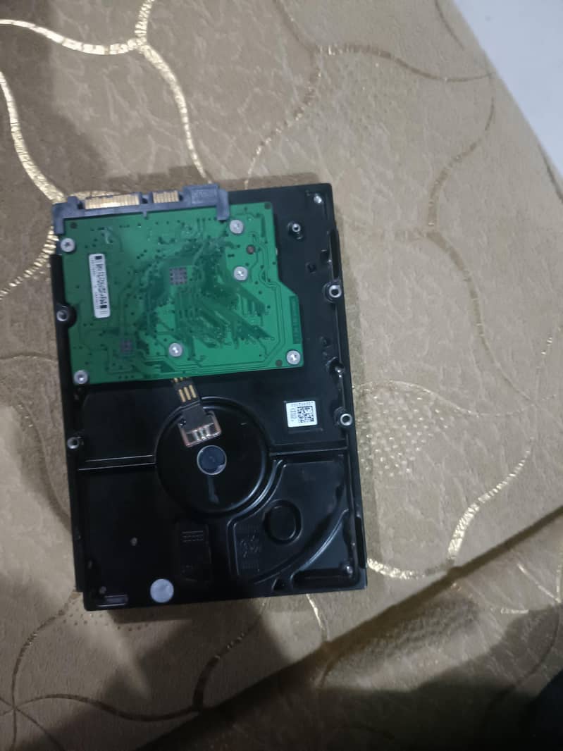 Used Seagate 250 gbytes harddisk 1