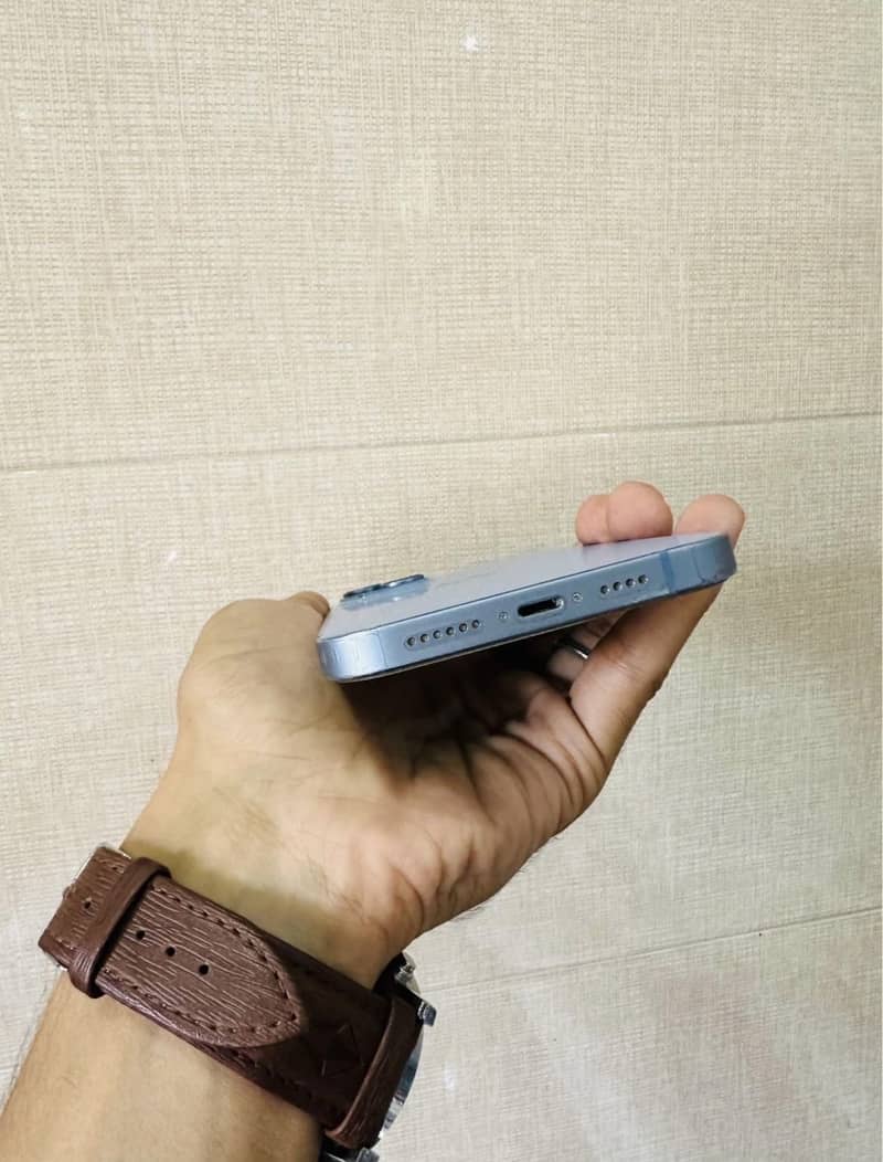 Apple iPhone 14 4
