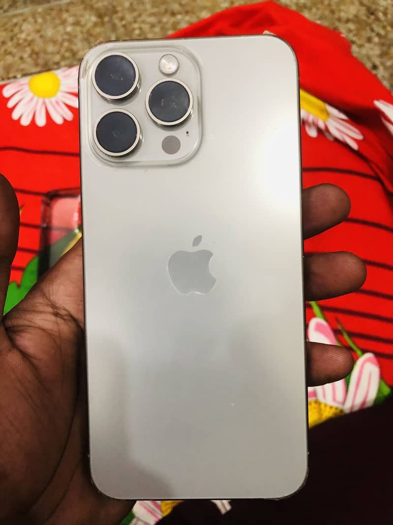 Apple iPhone 15 Pro Max 0