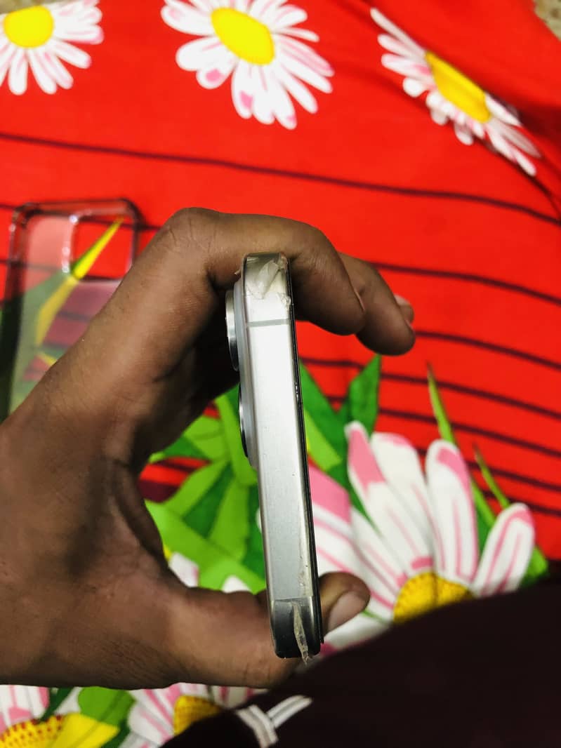 Apple iPhone 15 Pro Max 5