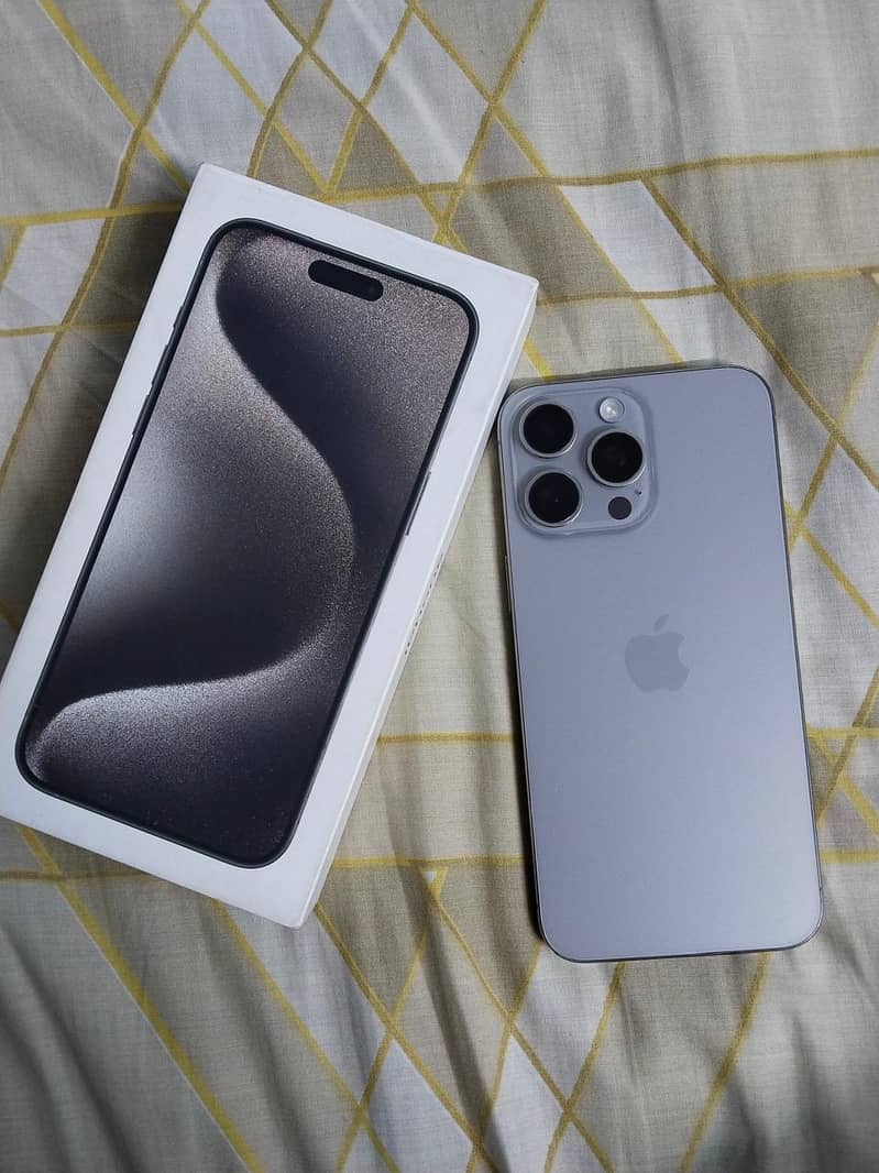 Apple iPhone 15 Pro Max 0