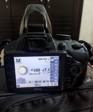 Nikkon - D3200