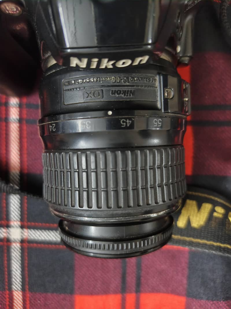 Nikkon - D3200 1